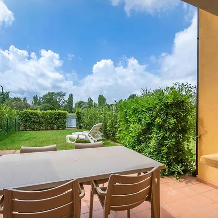 Villa And Apts. In Albarella 24882