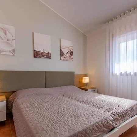 And Apts. In Albarella 24882 * Albarella Island