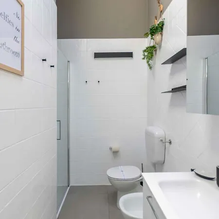 And Apts. In Albarella 24882 Villa *