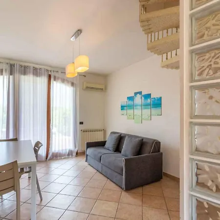 And Apts. In Albarella 24882 Villa *